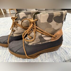 Sperry Camouflage Ankle Boots, waterproof, winter boots, size 7.5